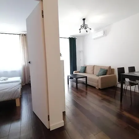 Green Apartments Krakow * קרקוב